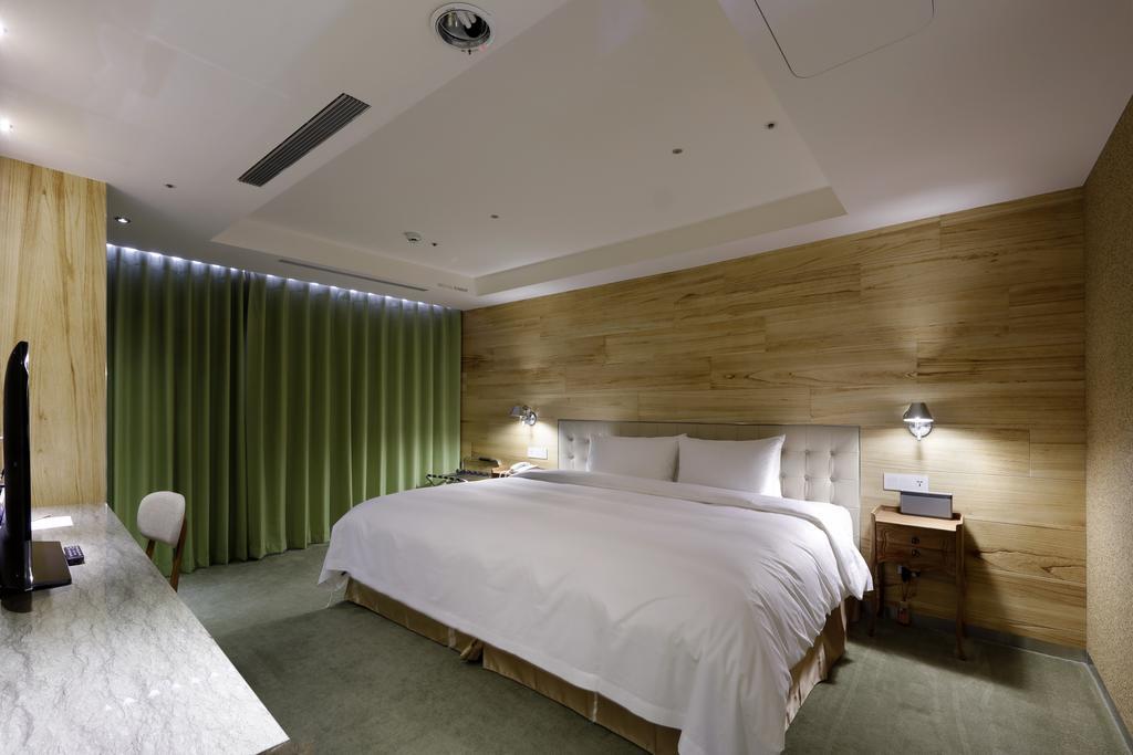 Inhouse Hotel Taichung Exterior foto