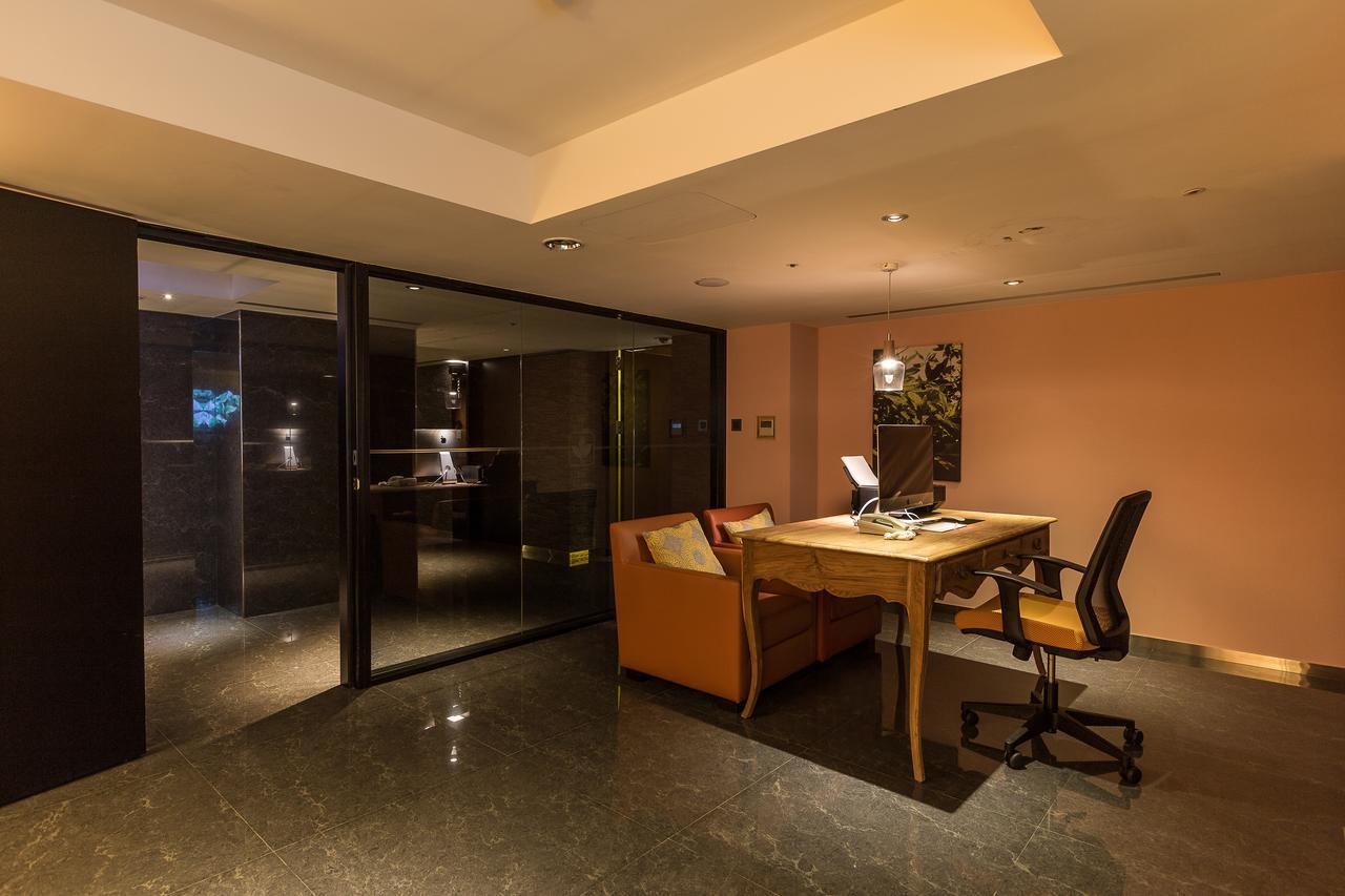 Inhouse Hotel Taichung Exterior foto